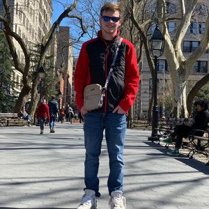 Meet your Posher, Thomas